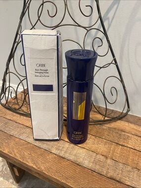 🆕 Oribe Run-Through Detangling Primer
